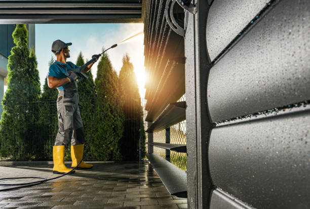 Best Animal Enclosure Cleaning  in Harlem, FL